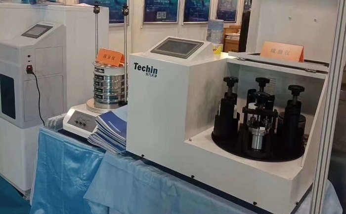 CECIA2020亚洲AV色香蕉一区二区三区展台